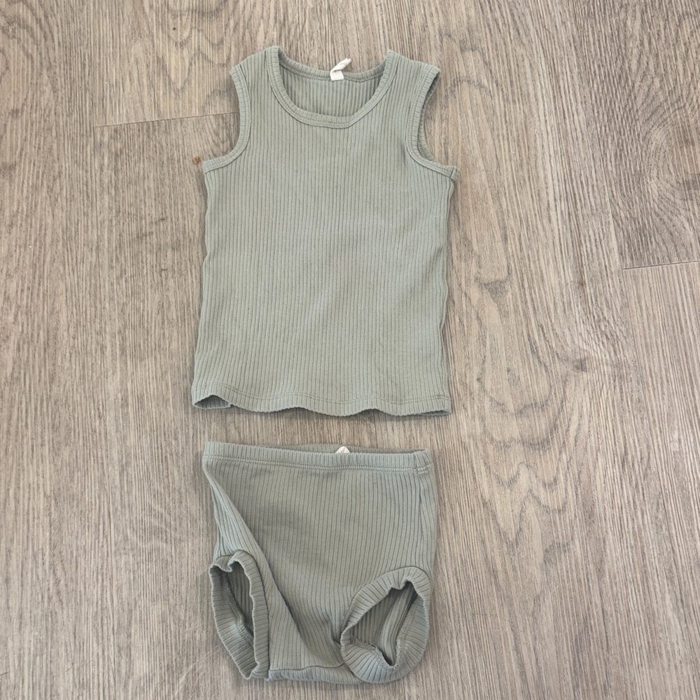 Quincy Mae ribbed tank and bloomer set